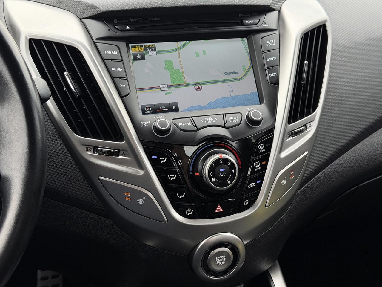 2013 Hyundai Veloster w/Tech pkg Photo