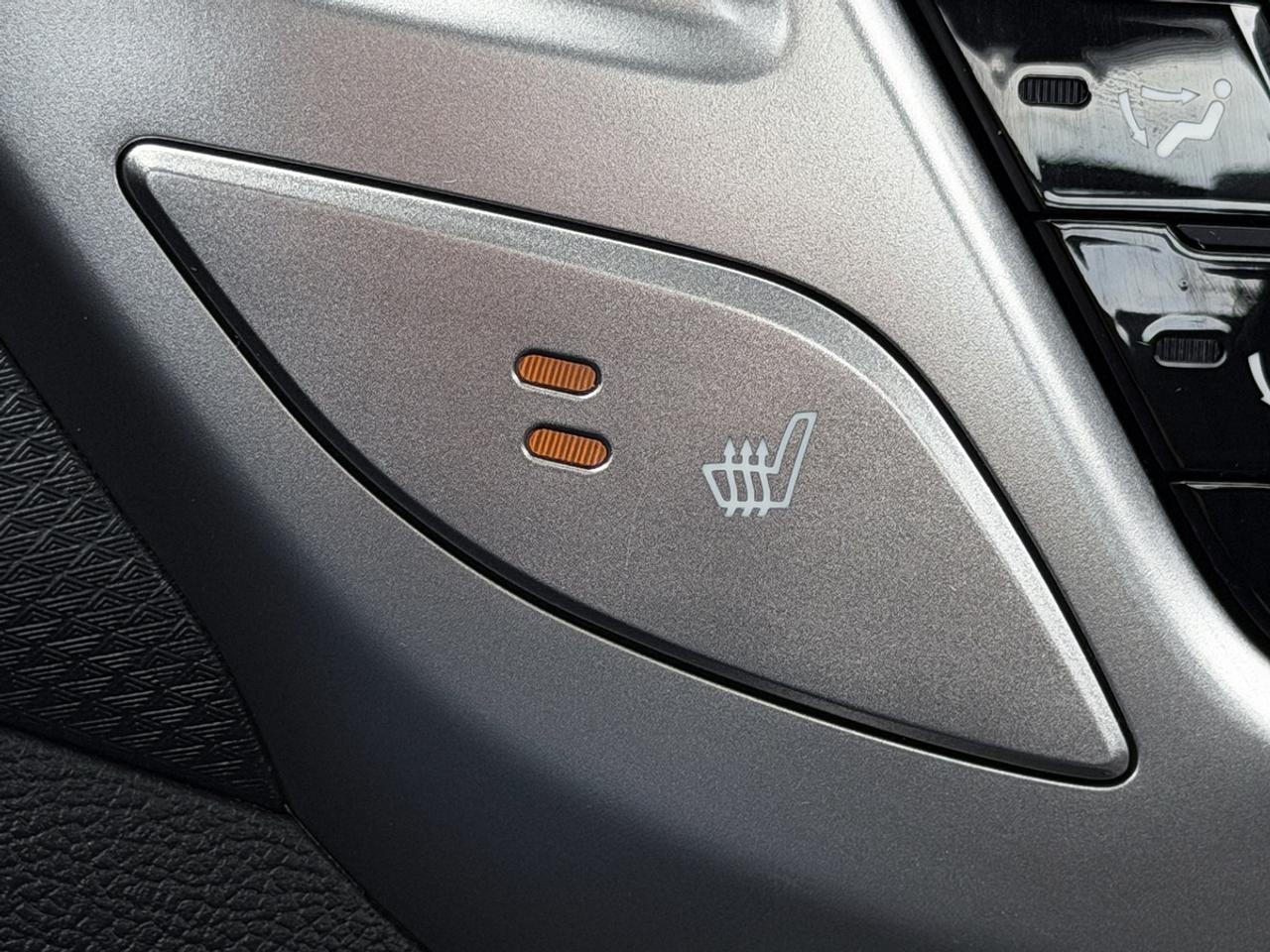 2013 Hyundai Veloster w/Tech pkg Photo