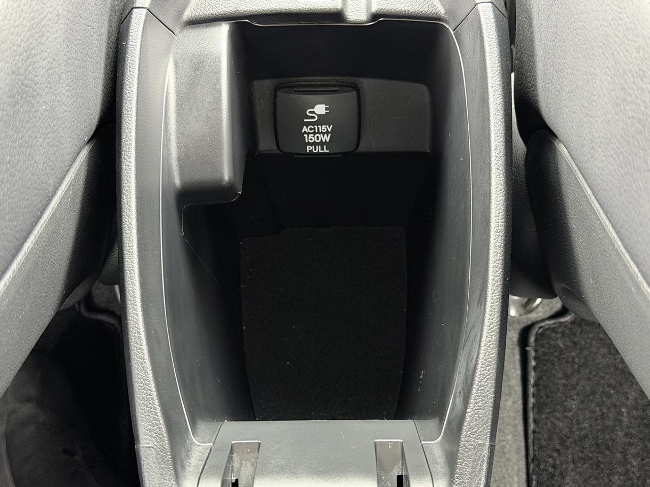 2013 Hyundai Veloster w/Tech pkg Photo