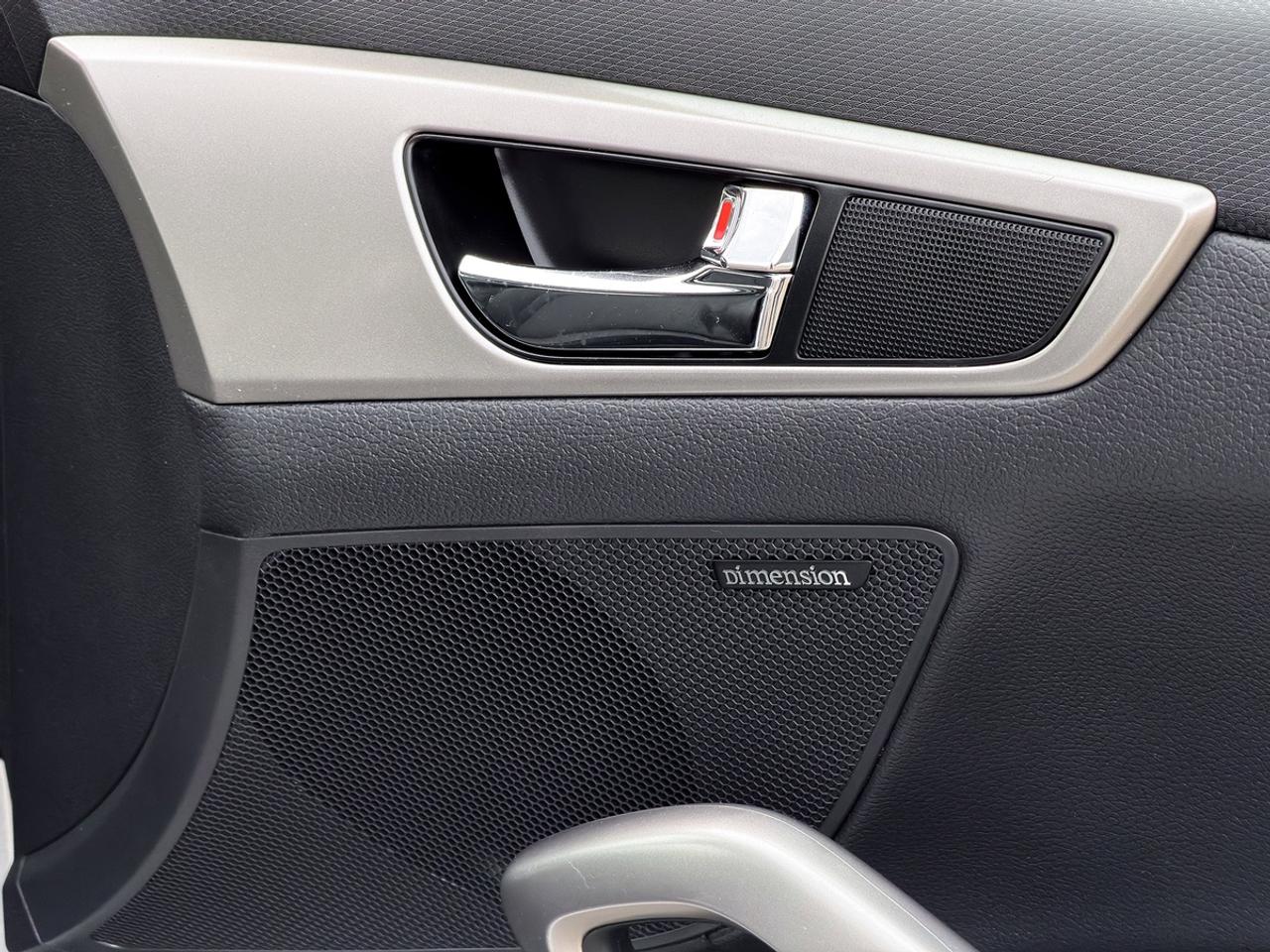 2013 Hyundai Veloster w/Tech pkg Photo