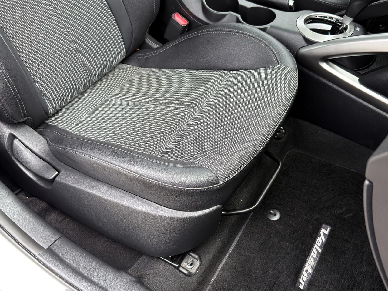 2013 Hyundai Veloster w/Tech pkg Photo