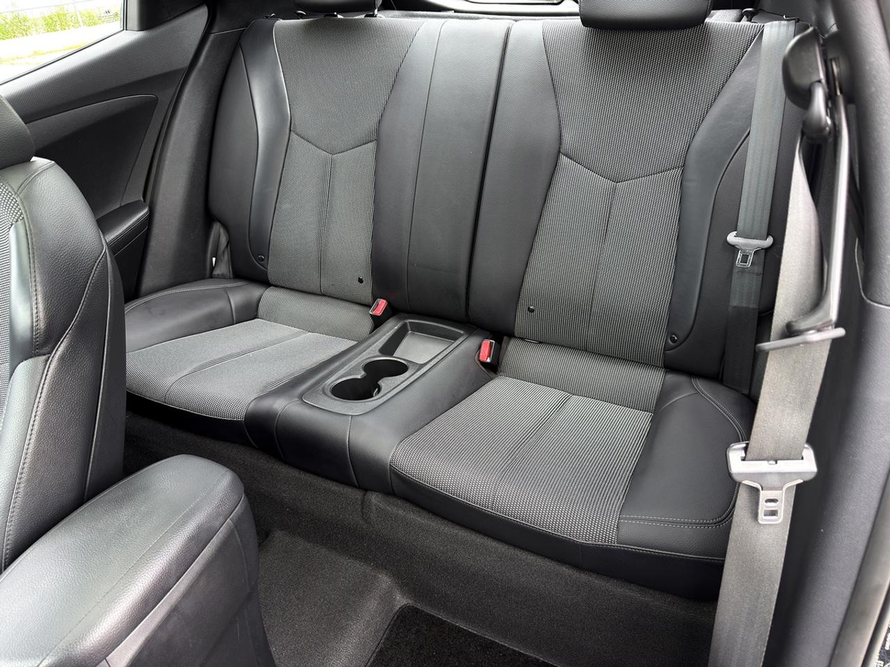 2013 Hyundai Veloster w/Tech pkg Photo