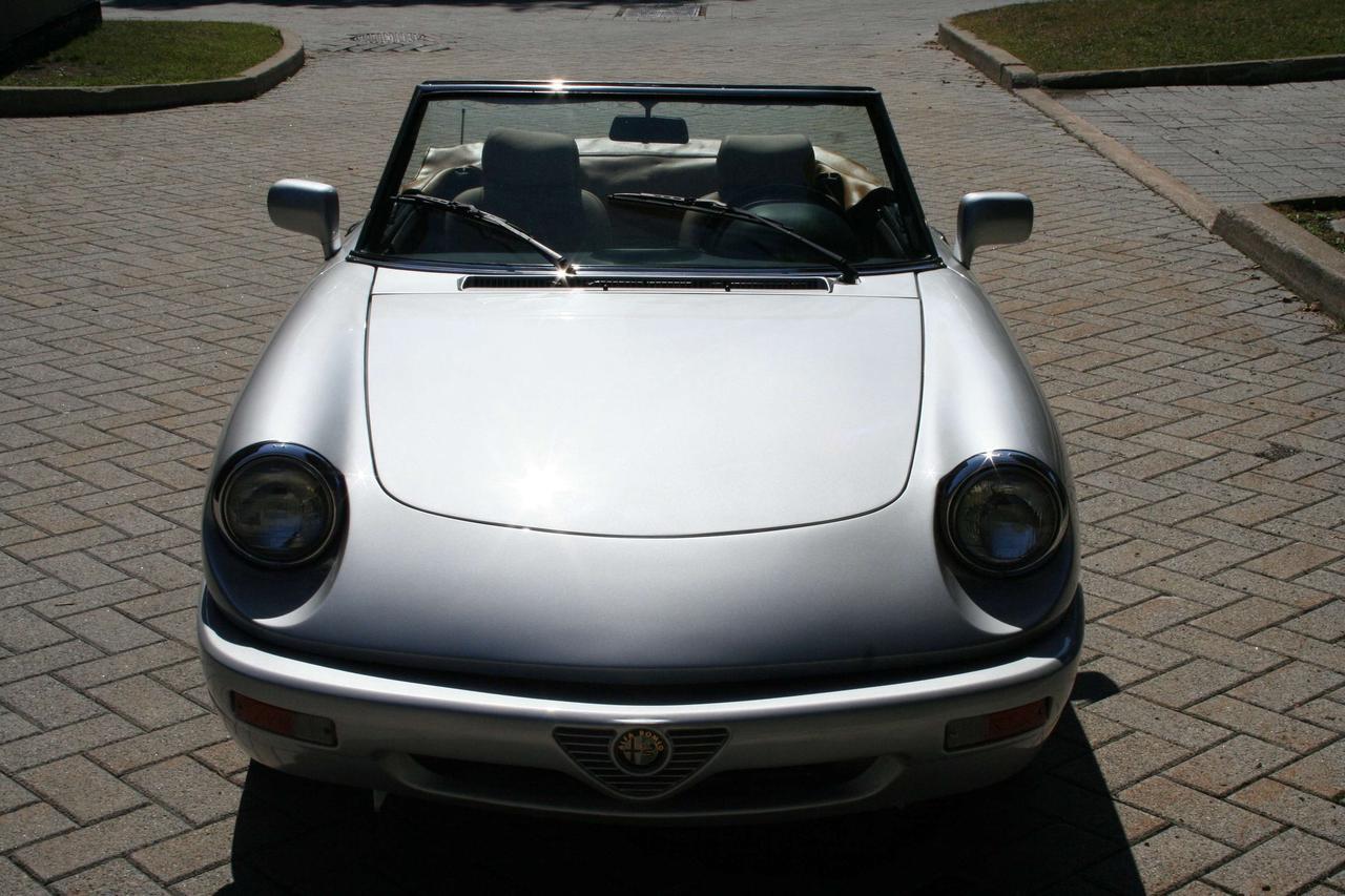 1991 Alfa Romeo Spider Spider Photo