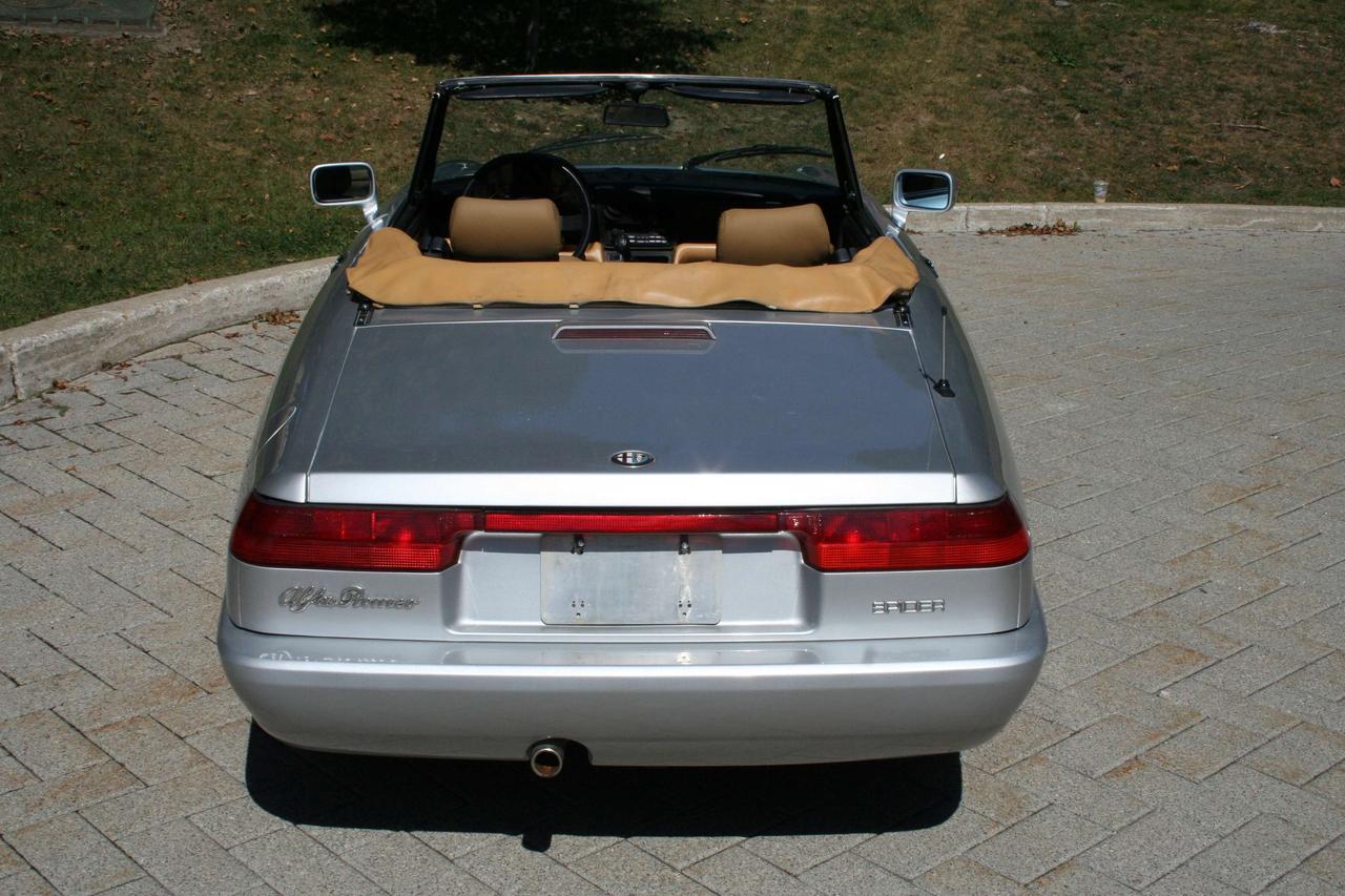 1991 Alfa Romeo Spider Spider Photo