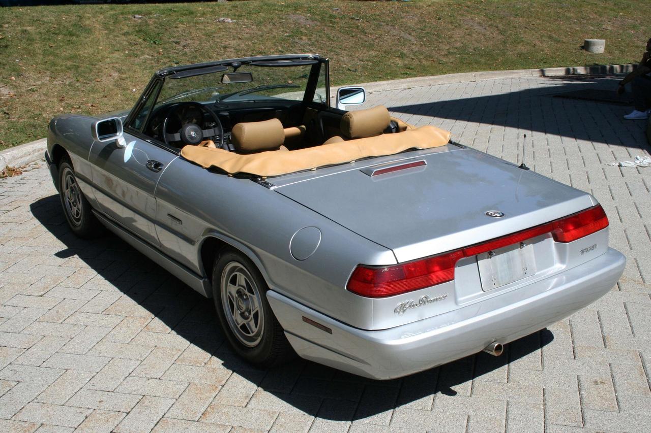 1991 Alfa Romeo Spider Spider Photo