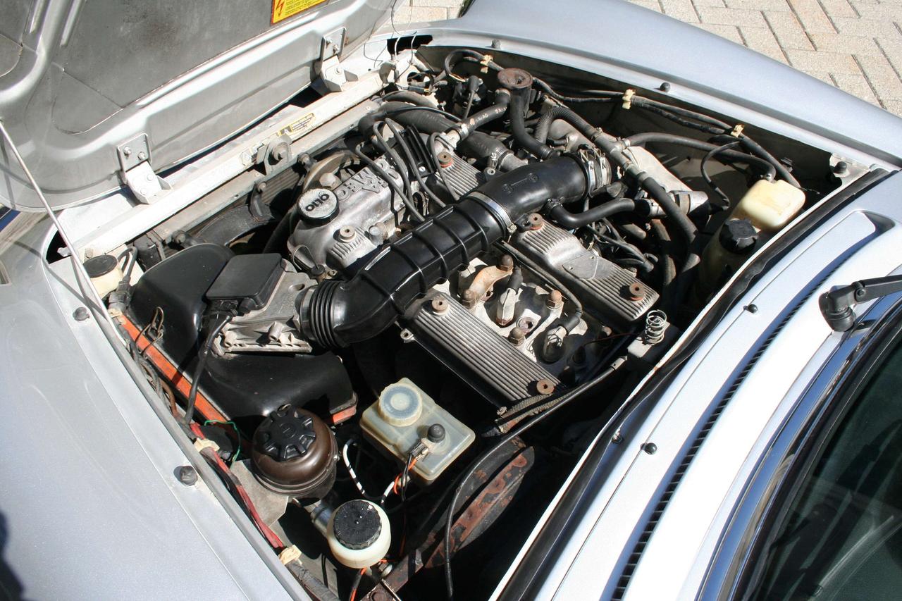 1991 Alfa Romeo Spider Spider Photo
