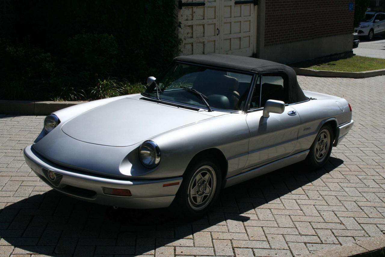 1991 Alfa Romeo Spider Spider Photo