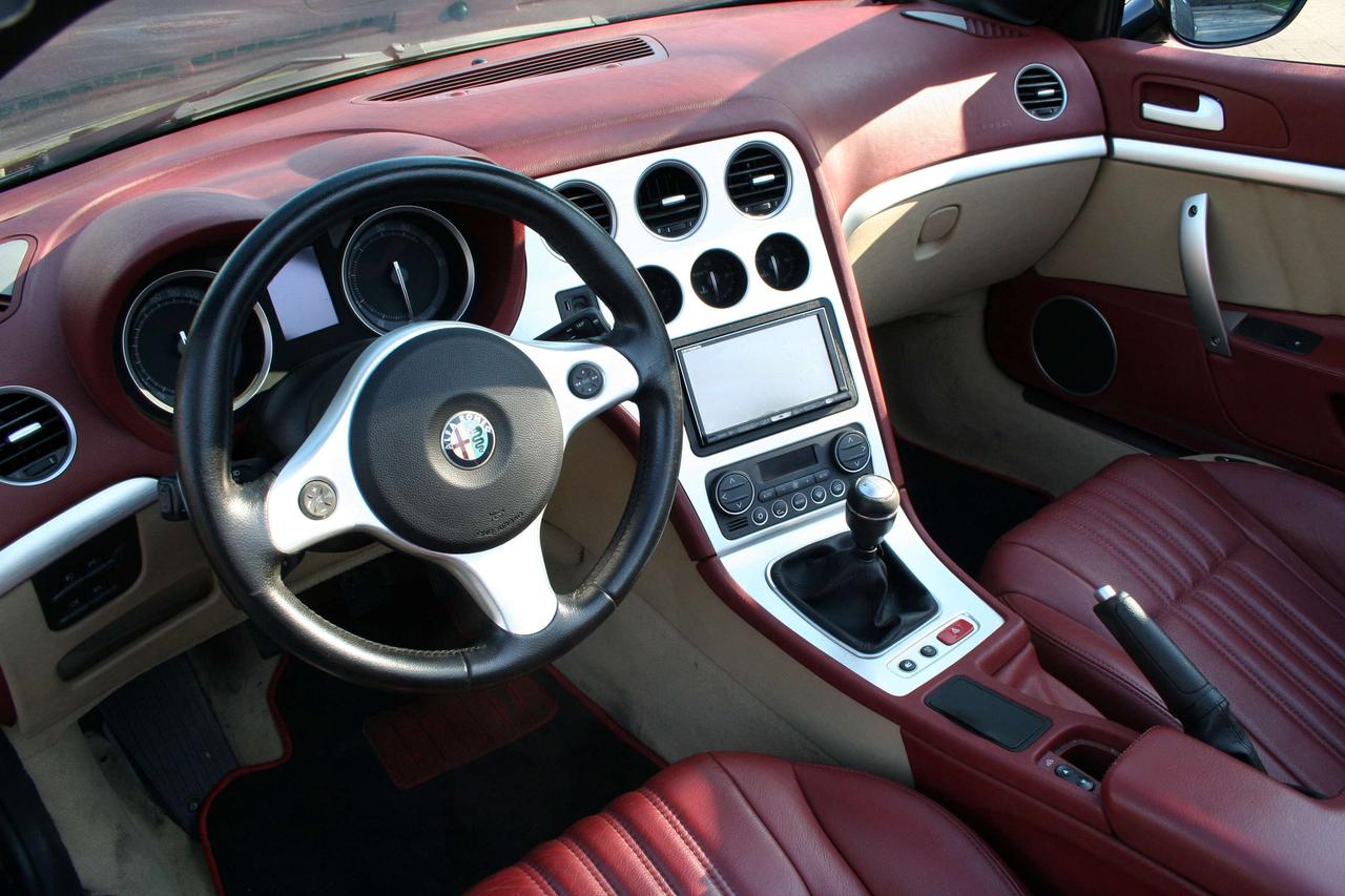 2006 Alfa Romeo Spider  Photo