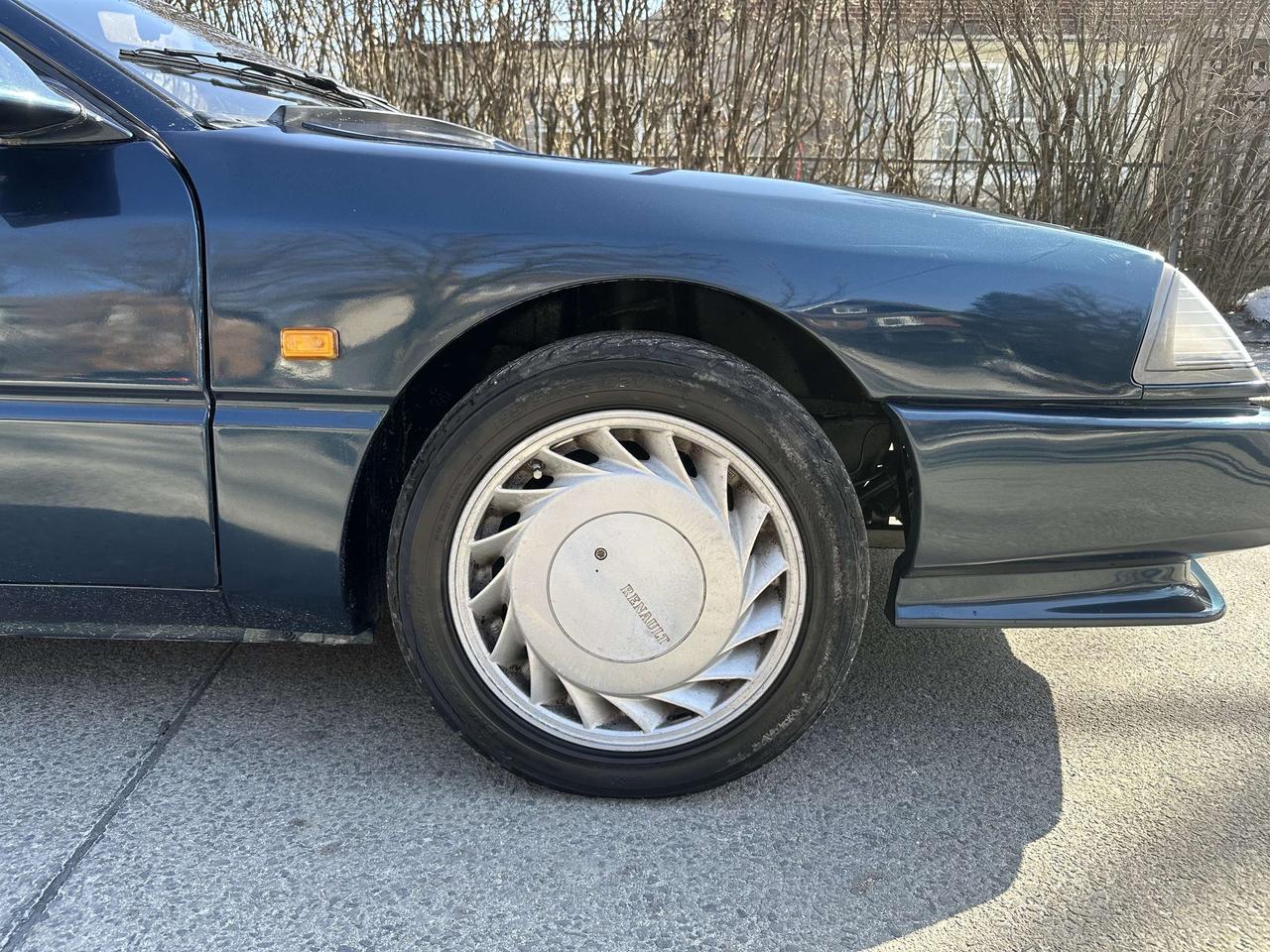 1990 Renault Others  Photo