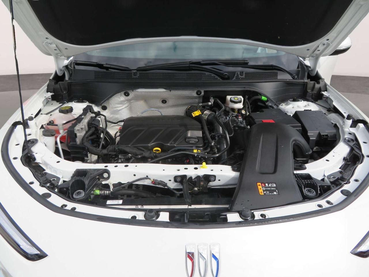 2025 Buick Envista FWD 4dr Avenir Photo