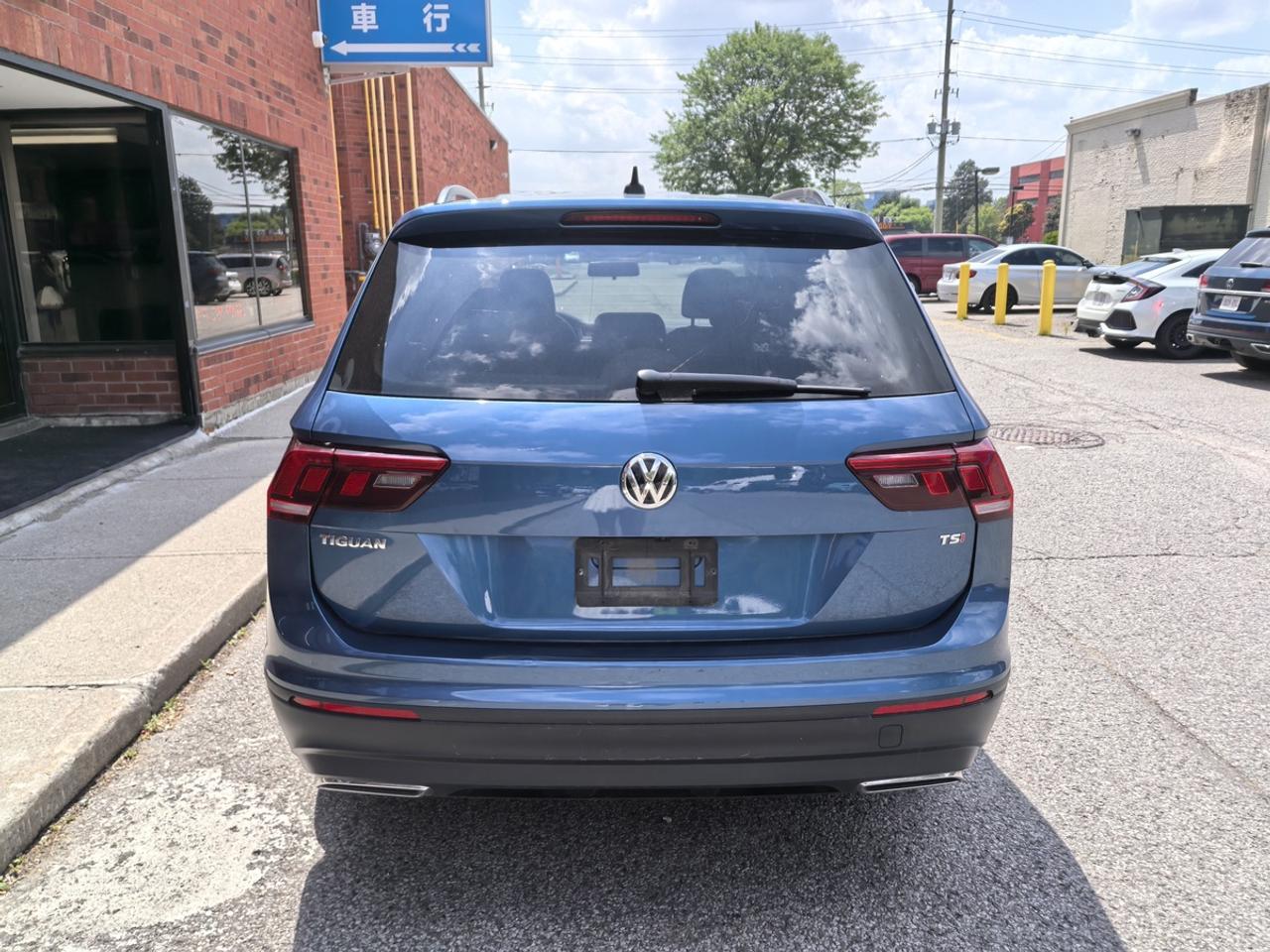 2018 Volkswagen Tiguan S Photo