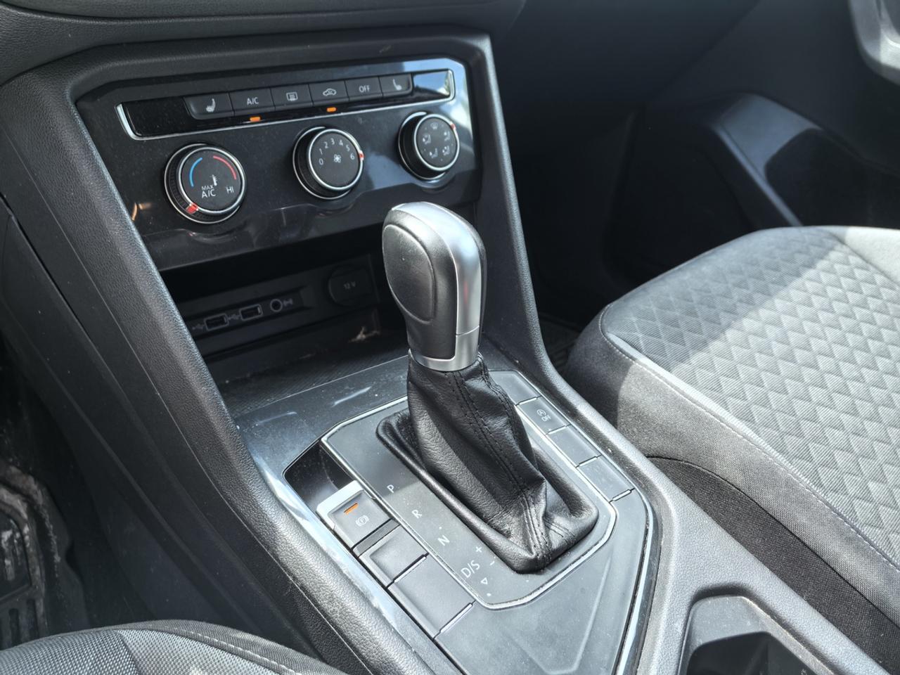 2018 Volkswagen Tiguan S Photo