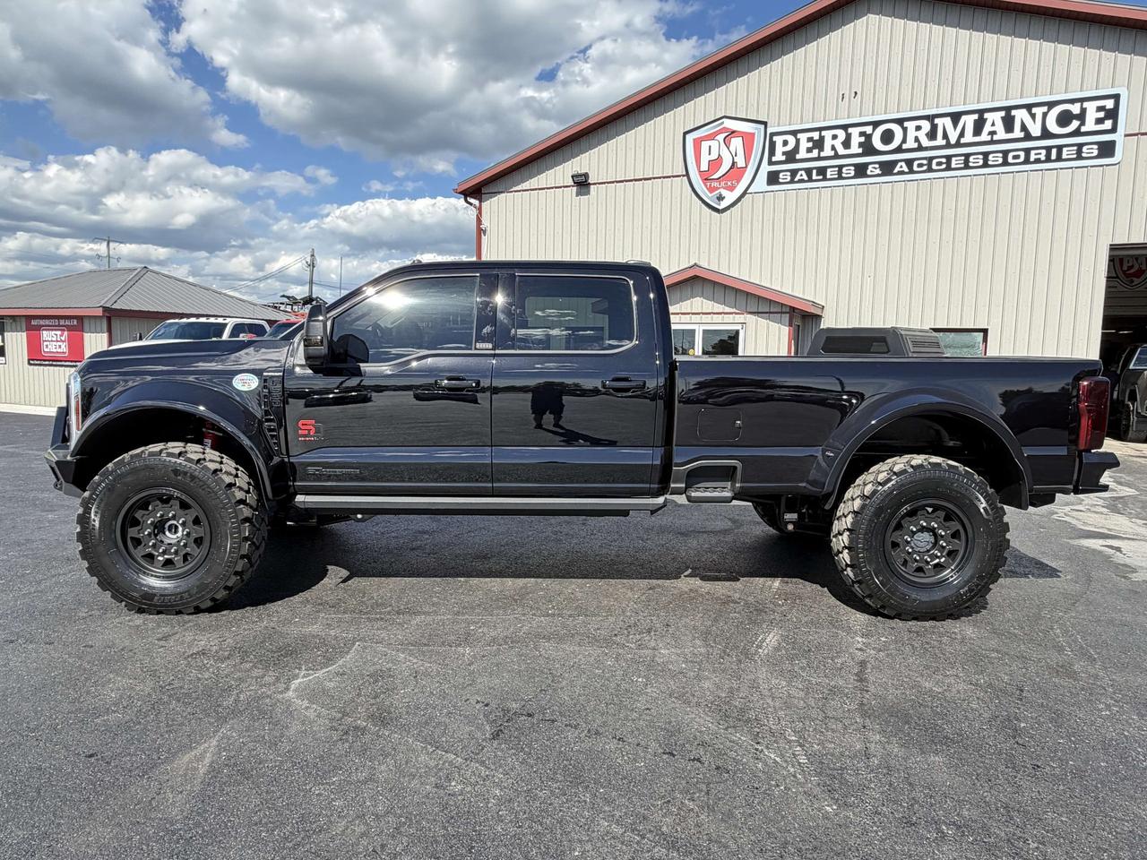2025 Ford F-550 Super Duty LARIAT 4WD Crew Cab SEVERE DUTY Photo