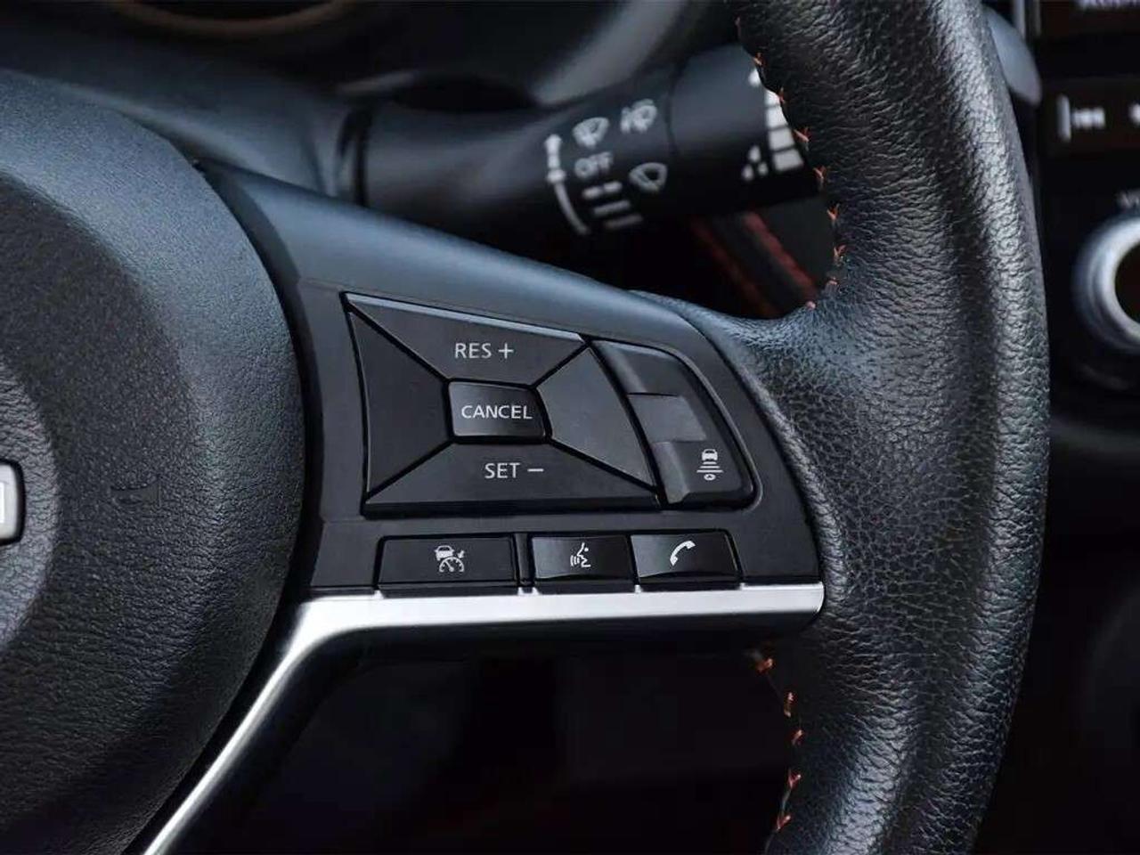 2024 Nissan Kicks SR ~Heated Leather ~Bluetooth ~Blind Spot ~Carplay Photo