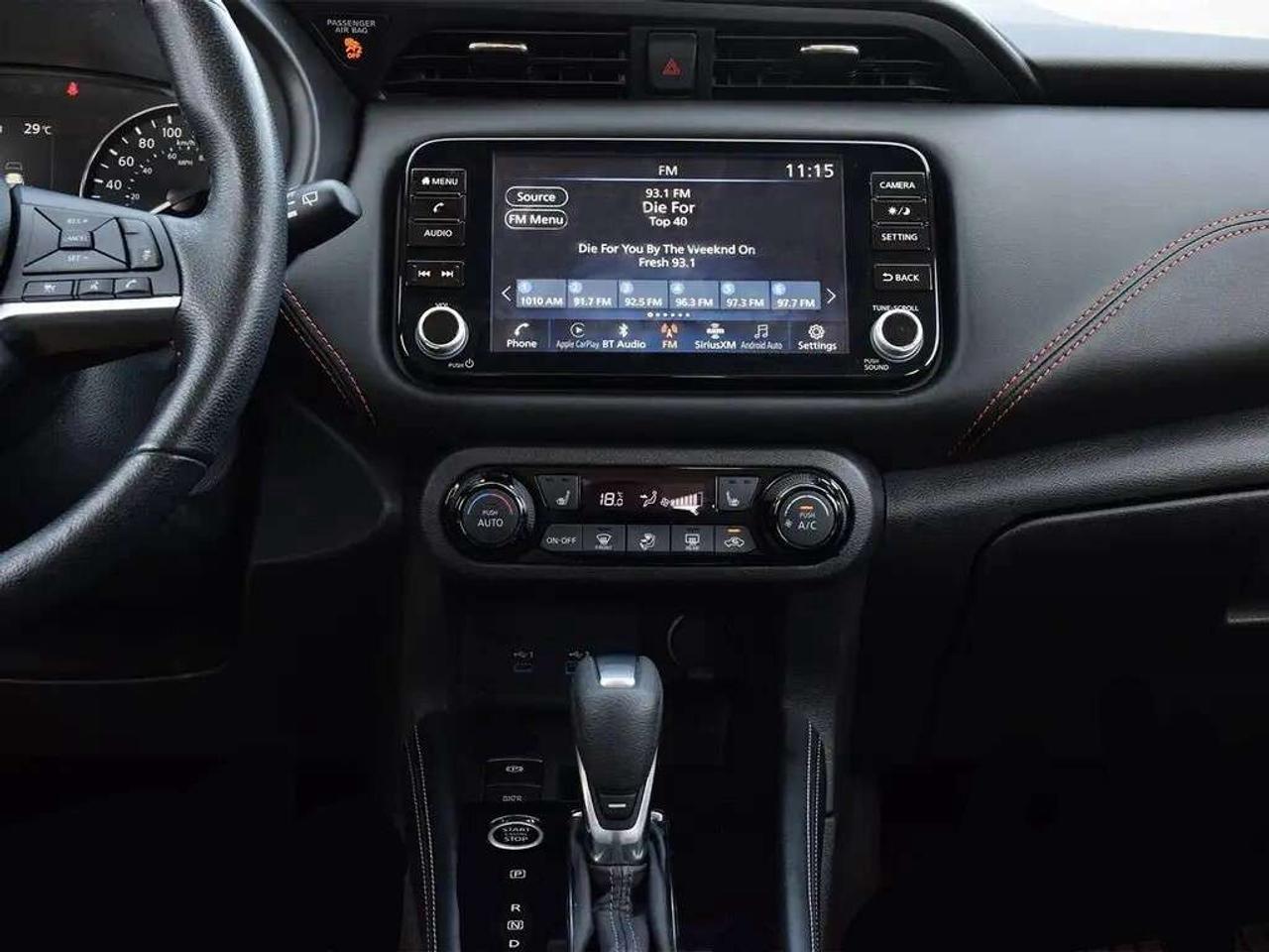 2024 Nissan Kicks SR ~Heated Leather ~Bluetooth ~Blind Spot ~Carplay Photo