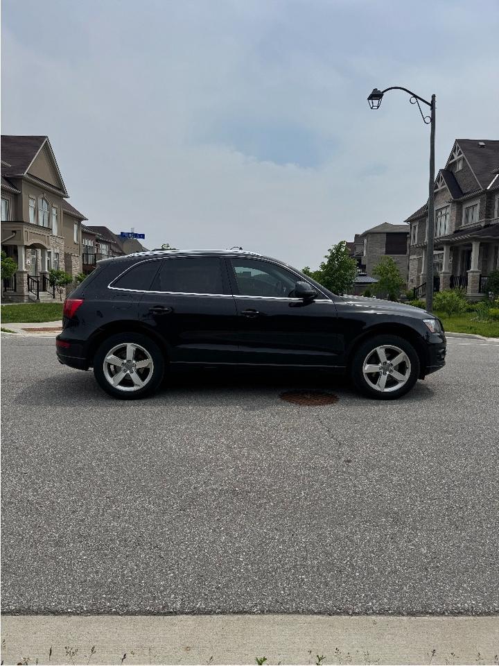 2011 Audi Q5 audi Q5, 3.2L v6, quattro, navigation, panoramic s Photo