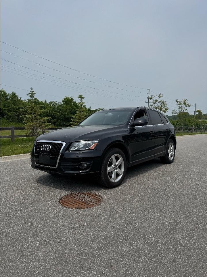 2011 Audi Q5 audi Q5, 3.2L v6, quattro, navigation, panoramic s Photo