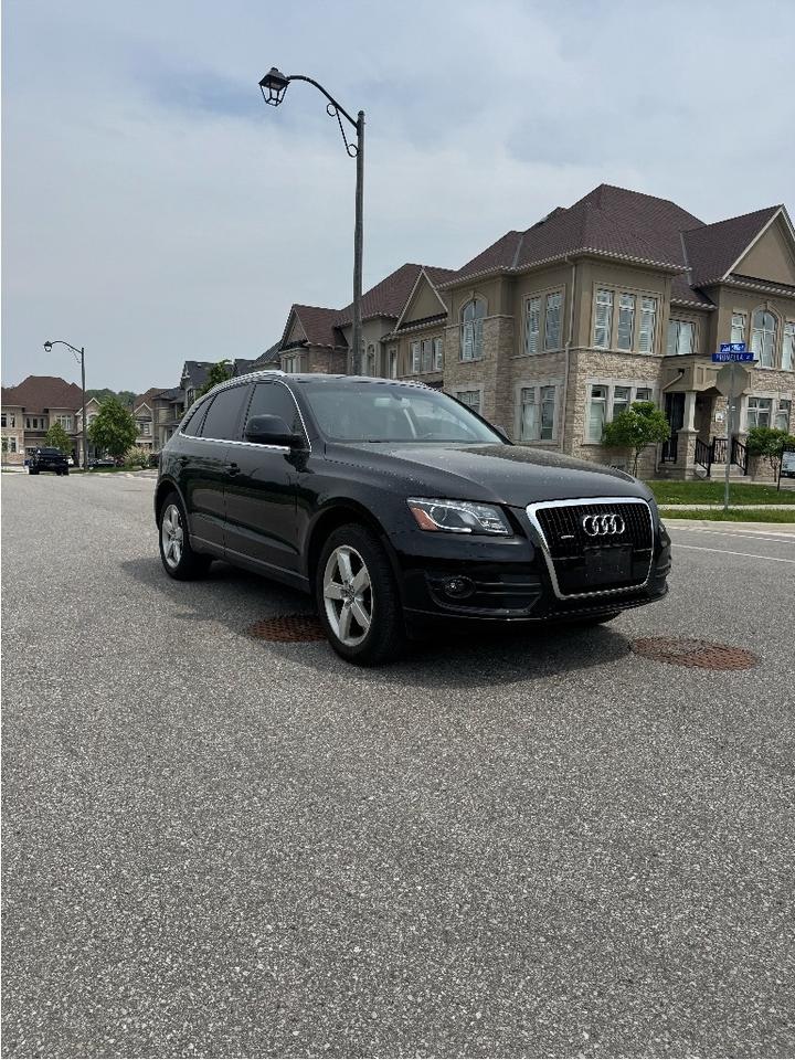 2011 Audi Q5 audi Q5, 3.2L v6, quattro, navigation, panoramic s Photo