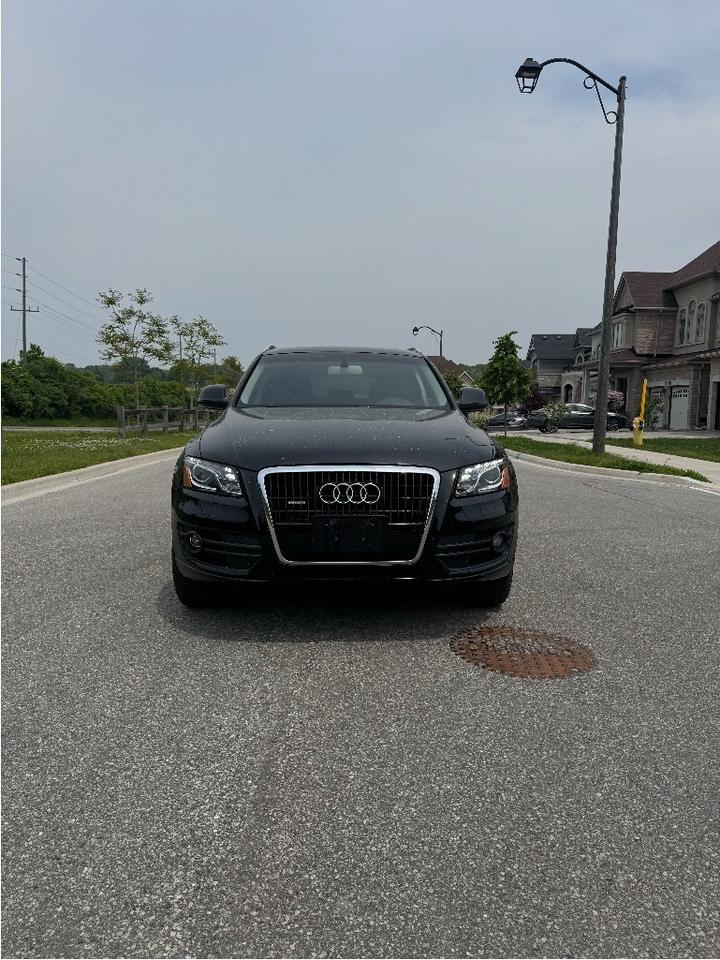 2011 Audi Q5 audi Q5, 3.2L v6, quattro, navigation, panoramic s Photo