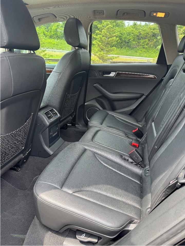 2011 Audi Q5 audi Q5, 3.2L v6, quattro, navigation, panoramic s Photo