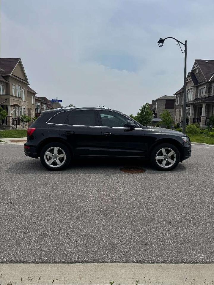 2011 Audi Q5 audi Q5, 3.2L v6, quattro, navigation, panoramic s Photo