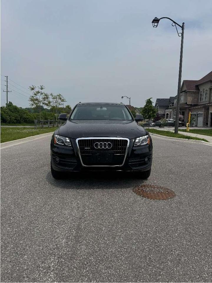 2011 Audi Q5 audi Q5, 3.2L v6, quattro, navigation, panoramic s Photo
