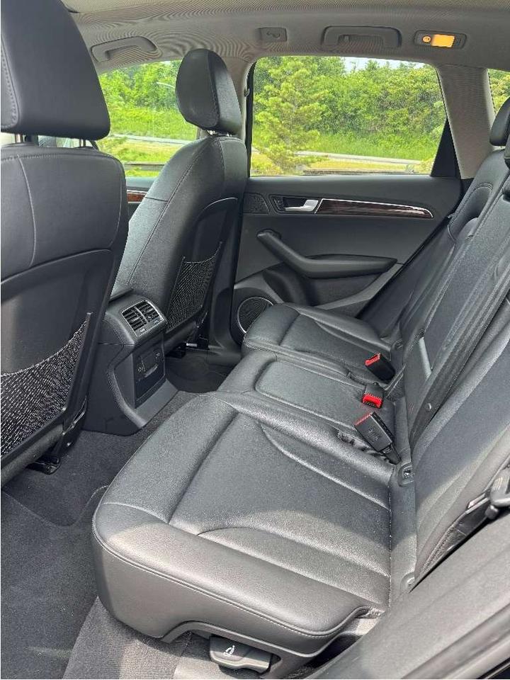 2011 Audi Q5 audi Q5, 3.2L v6, quattro, navigation, panoramic s Photo