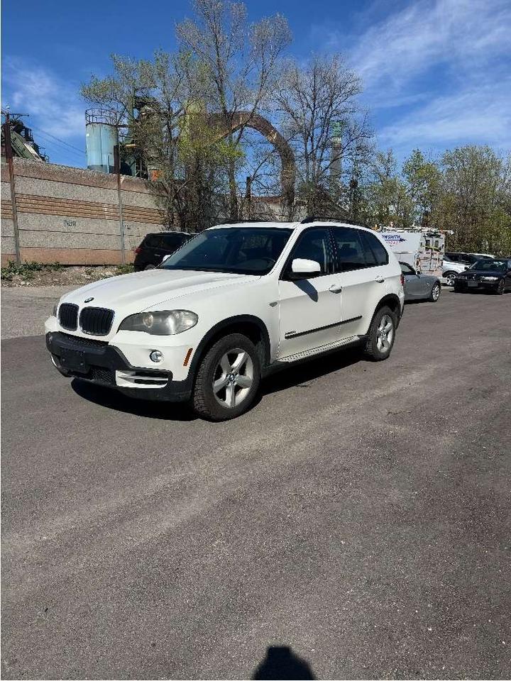 2010 BMW X5 BMW, x5 , 3.0, x drive , 6 cyl, auto , panoramic r Photo