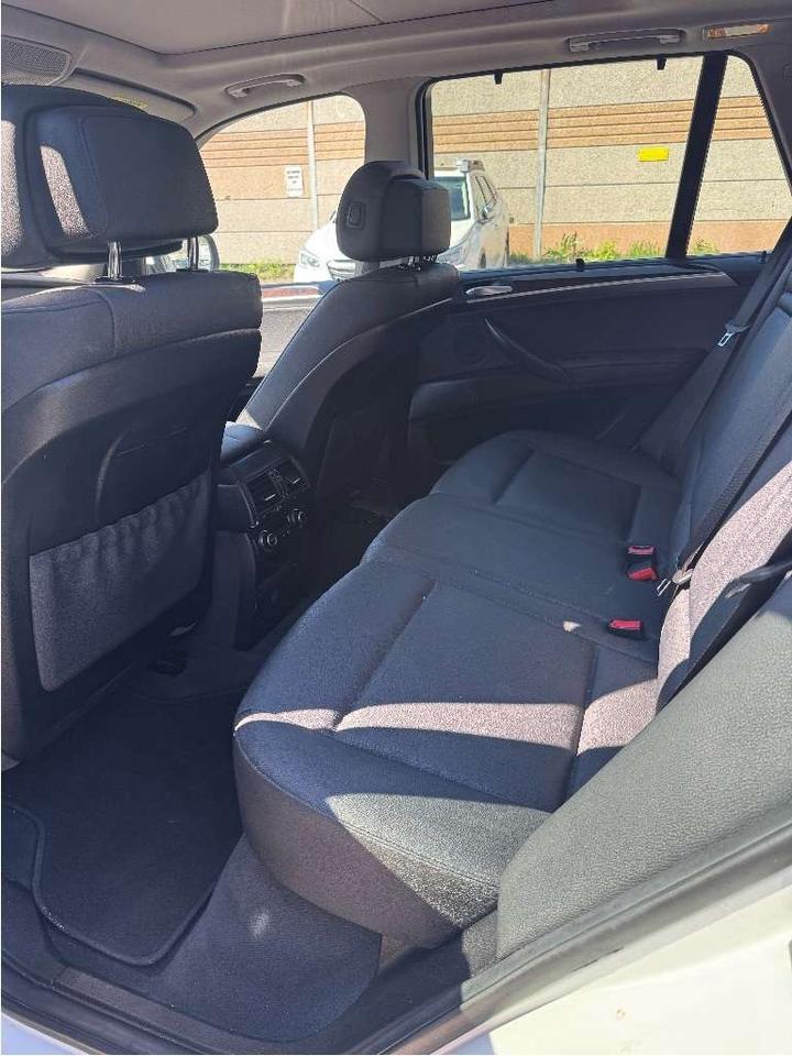 2010 BMW X5 BMW, x5 , 3.0, x drive , 6 cyl, auto , panoramic r Photo