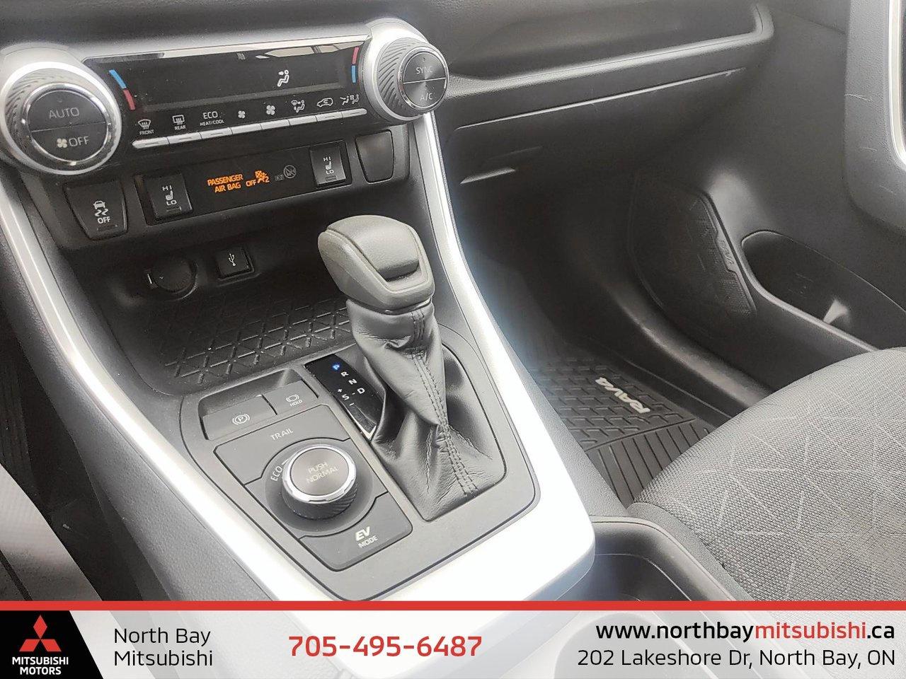 2021 Toyota RAV4 Hybrid LE Photo