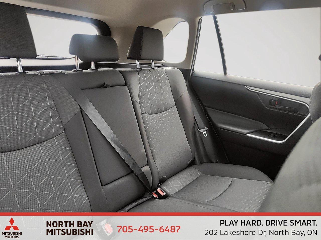 2021 Toyota RAV4 Hybrid LE Photo