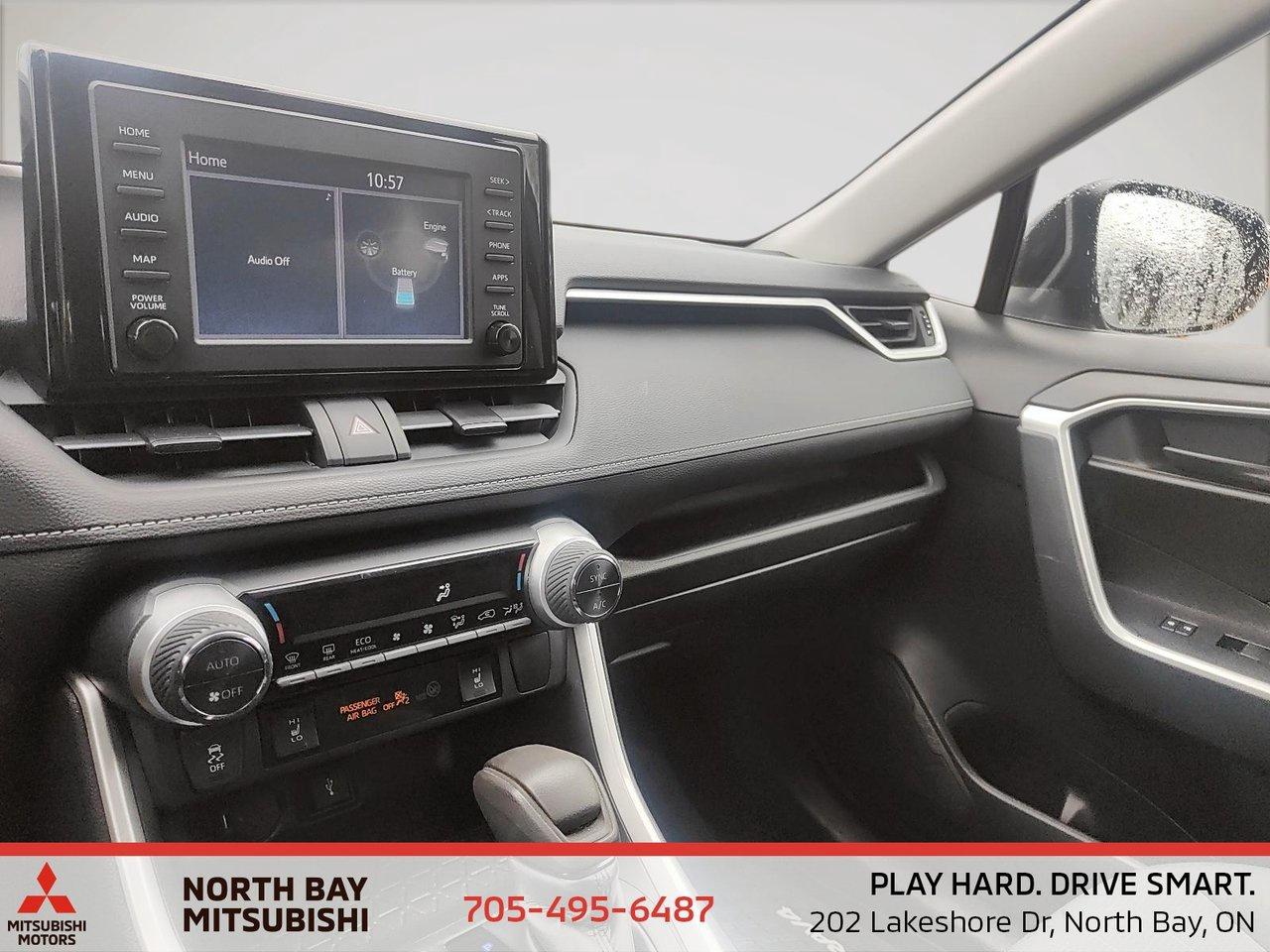 2021 Toyota RAV4 Hybrid LE Photo