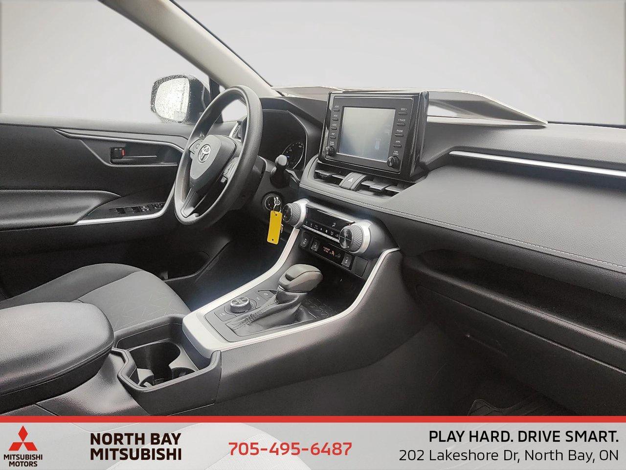 2021 Toyota RAV4 Hybrid LE Photo