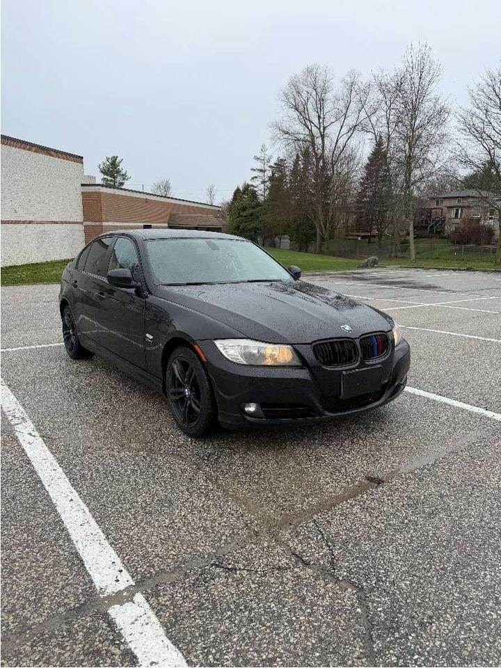2011 BMW 3 Series bmw 328i x drive , 6 speed manual. Photo3