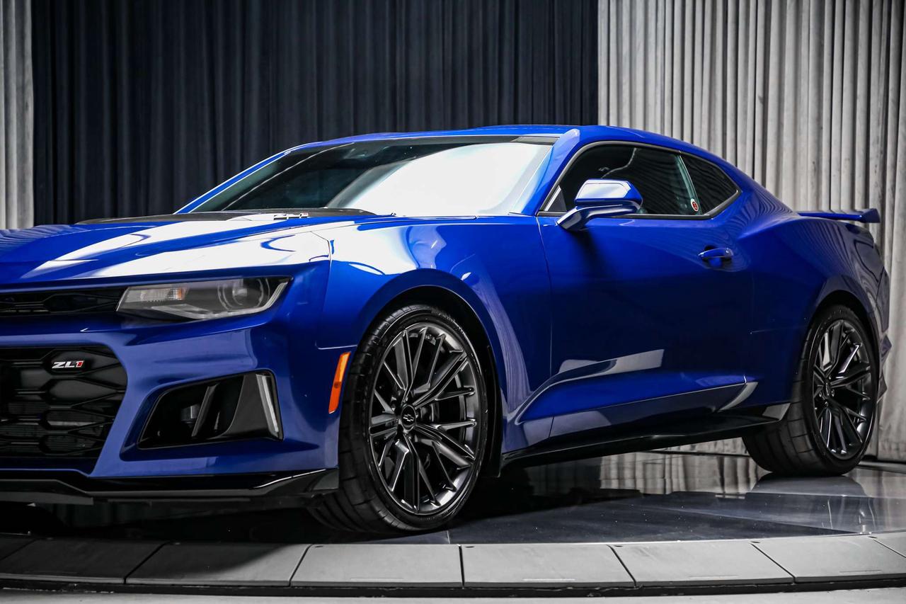 2021 Chevrolet Camaro ZL1 COUPE MANUAL 650HP NOACDNT LOWKM MAGNETCRIDE Photo