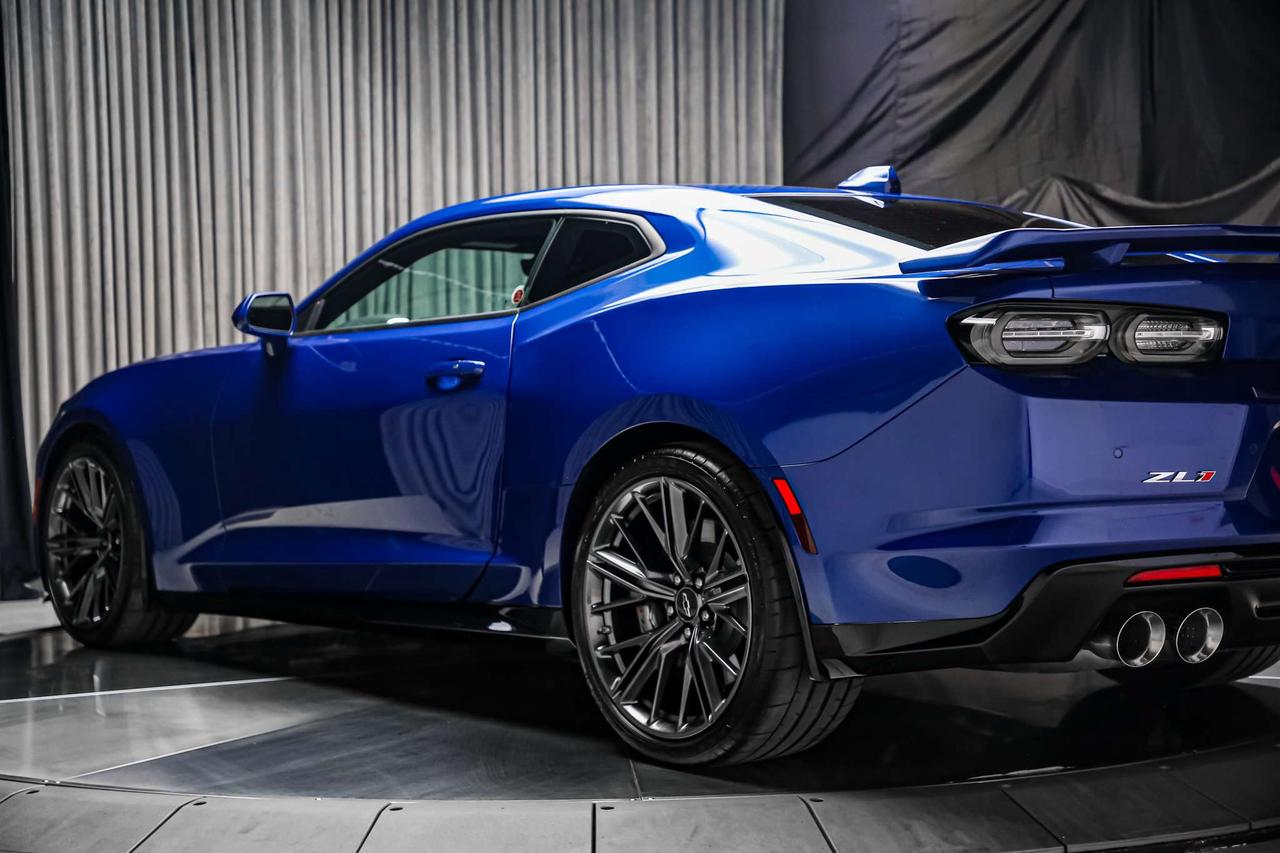 2021 Chevrolet Camaro ZL1 COUPE MANUAL 650HP NOACDNT LOWKM MAGNETCRIDE Photo