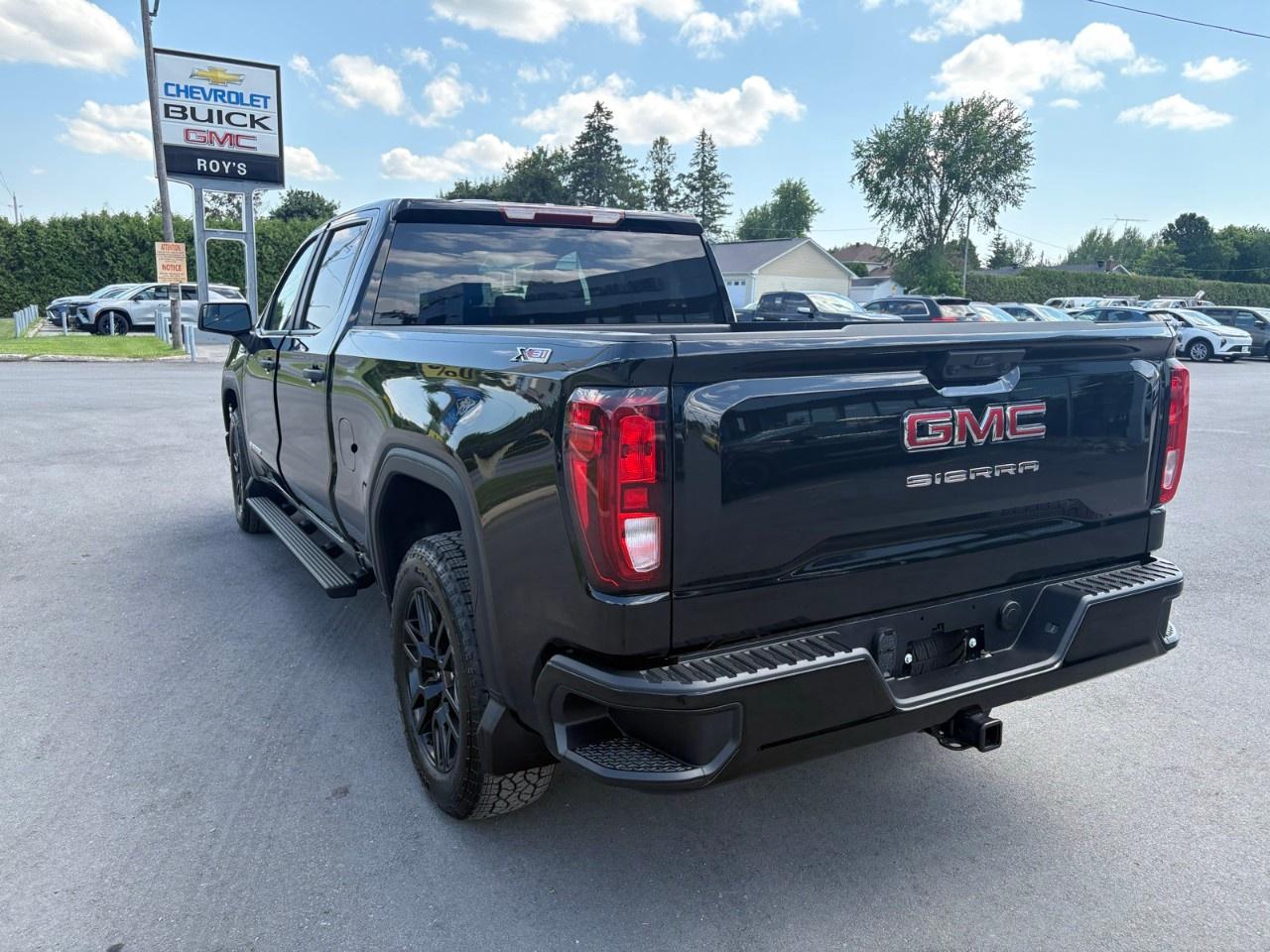 2026 GMC Sierra 1500 Crew Cab Standard Box 4-Wheel Drive Pro Photo