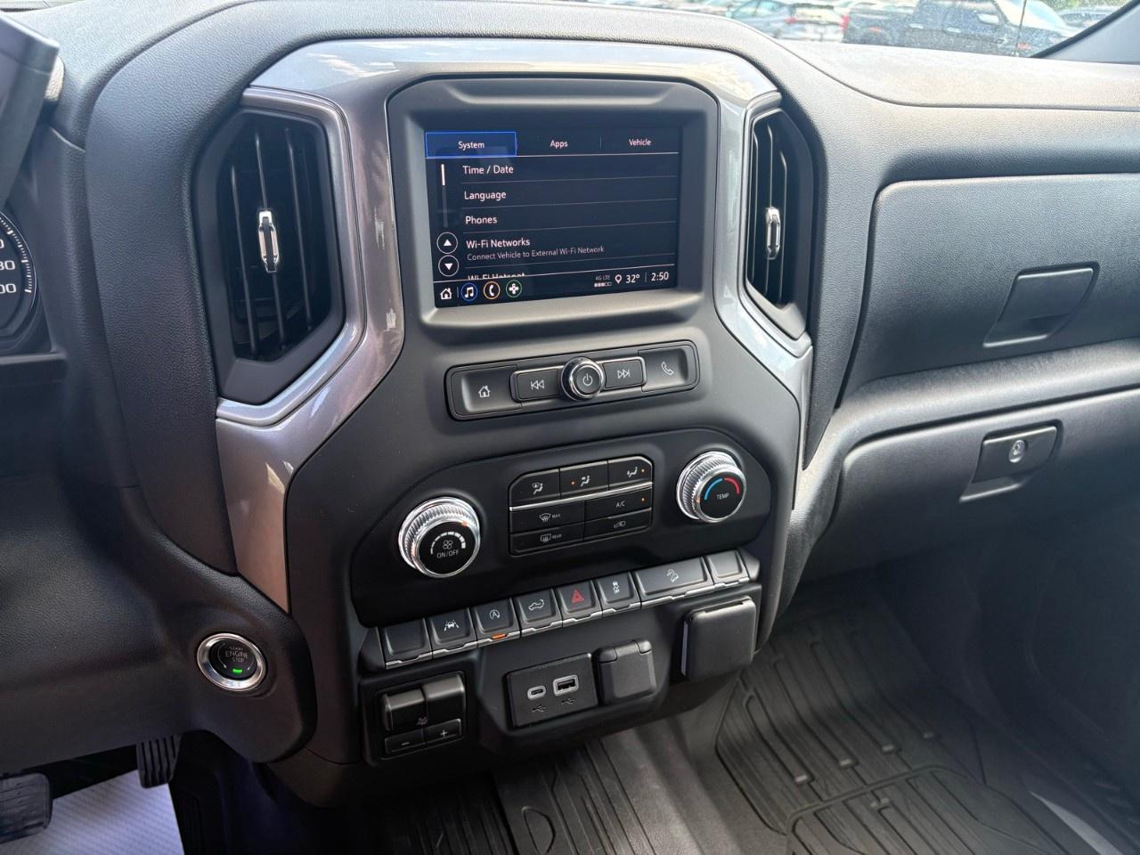 2026 GMC Sierra 1500 Crew Cab Standard Box 4-Wheel Drive Pro Photo