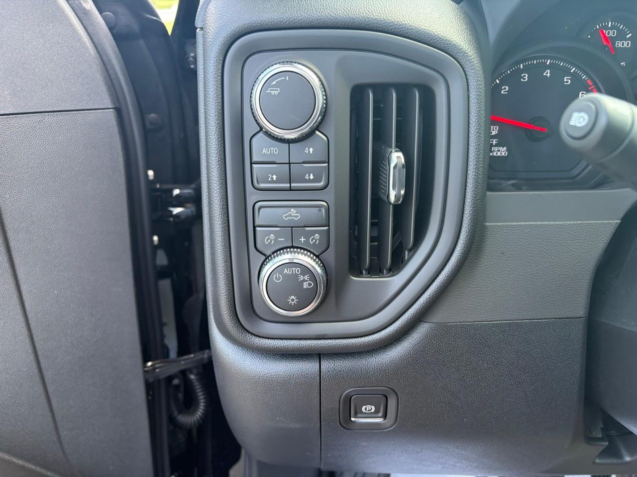 2026 GMC Sierra 1500 Crew Cab Standard Box 4-Wheel Drive Pro Photo
