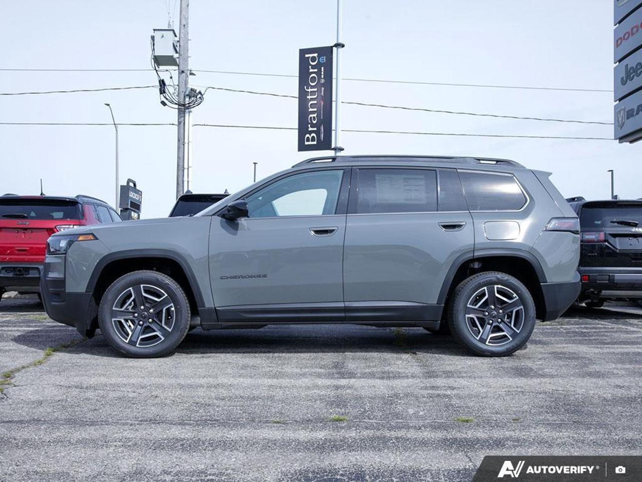 2026 Jeep Cherokee Laredo/Limited 4dr 4x4 Photo