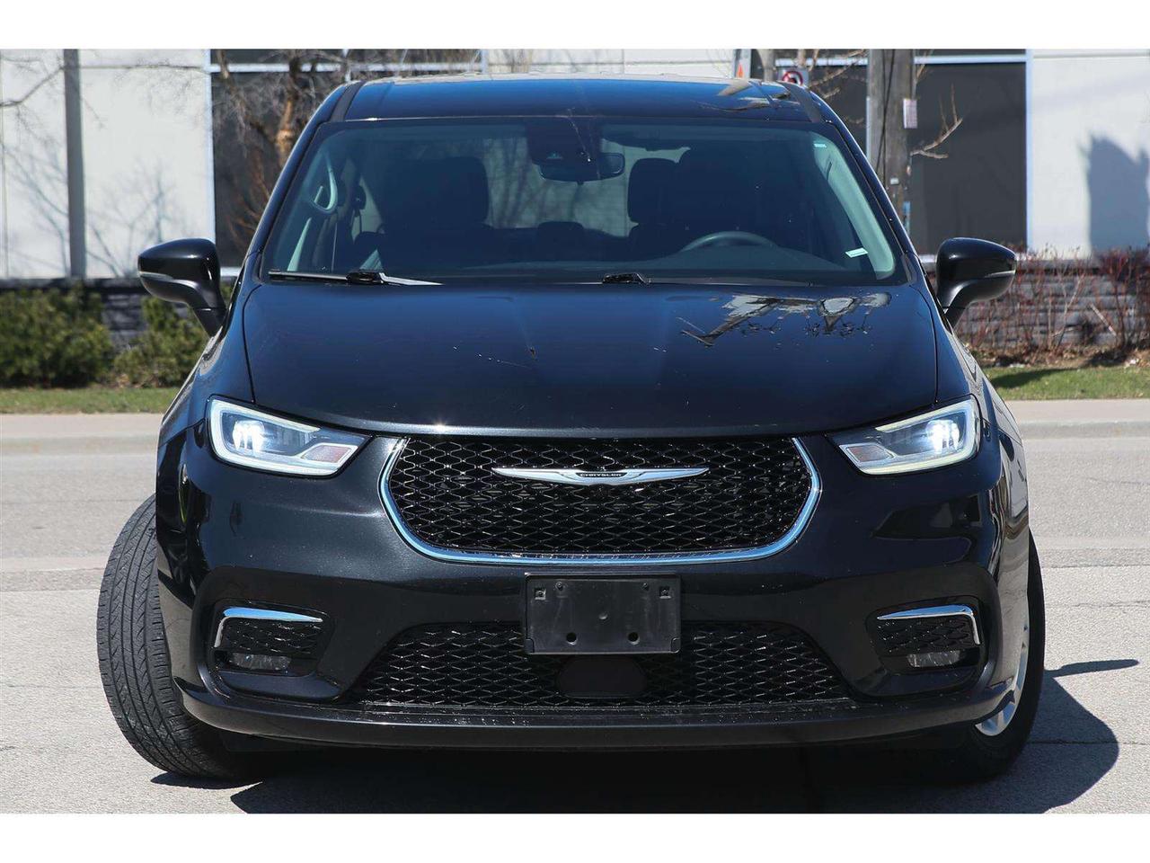 2023 Chrysler Pacifica Touring L  AWD Photo