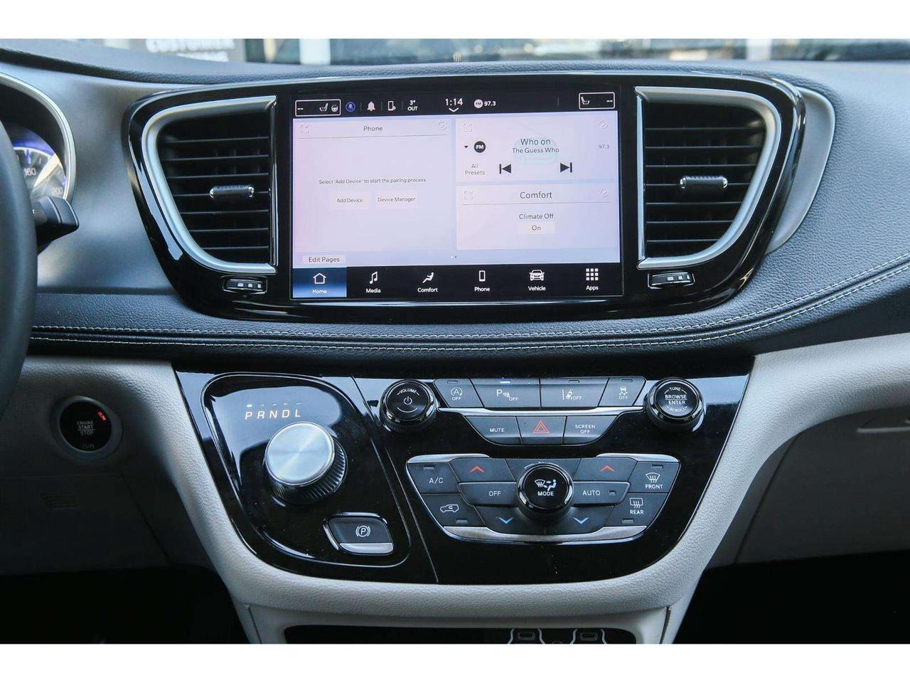 2023 Chrysler Pacifica Touring L  AWD Photo