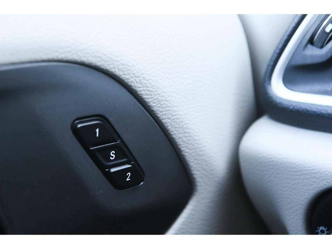 2023 Chrysler Pacifica Touring L  AWD Photo