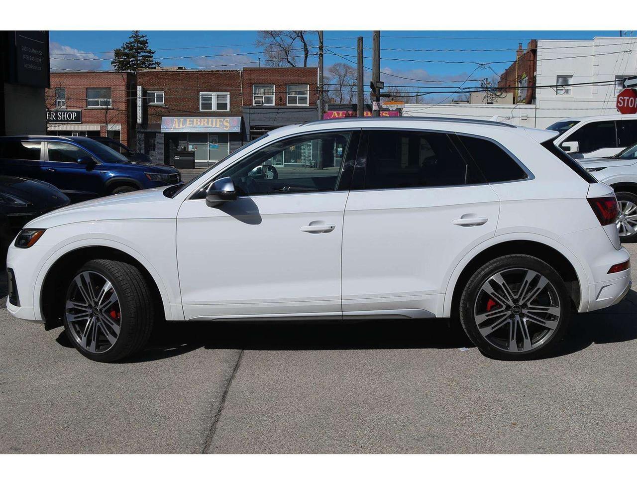 2024 Audi SQ5 3.0T Progressiv Quattro   Panoramic Roof   21'' Mu Photo