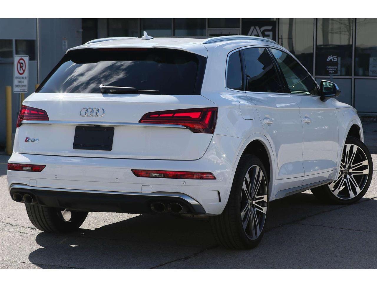 2024 Audi SQ5 3.0T Progressiv Quattro   Panoramic Roof   21'' Mu Photo