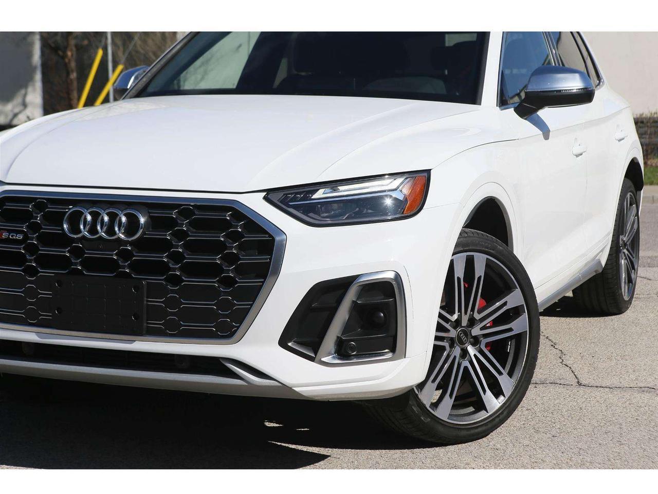 2024 Audi SQ5 3.0T Progressiv Quattro   Panoramic Roof   21'' Mu Photo