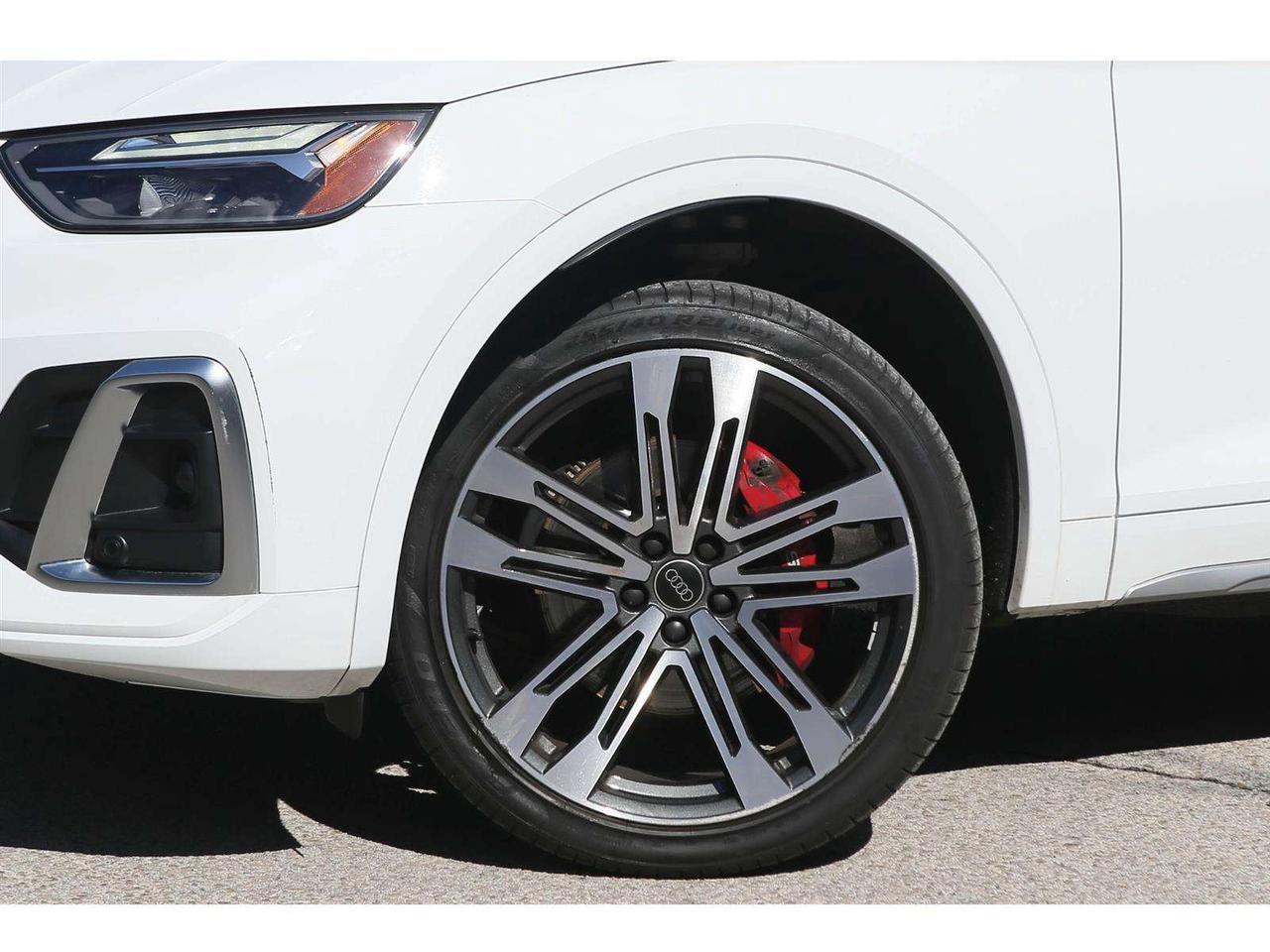 2024 Audi SQ5 3.0T Progressiv Quattro   Panoramic Roof   21'' Mu Photo