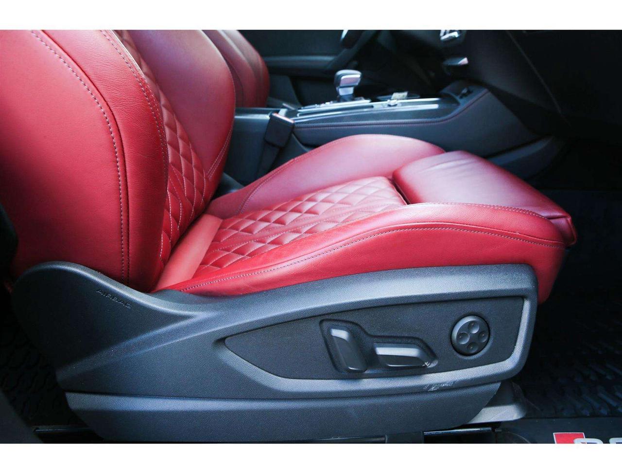 2024 Audi SQ5 3.0T Progressiv Quattro   Panoramic Roof   21'' Mu Photo