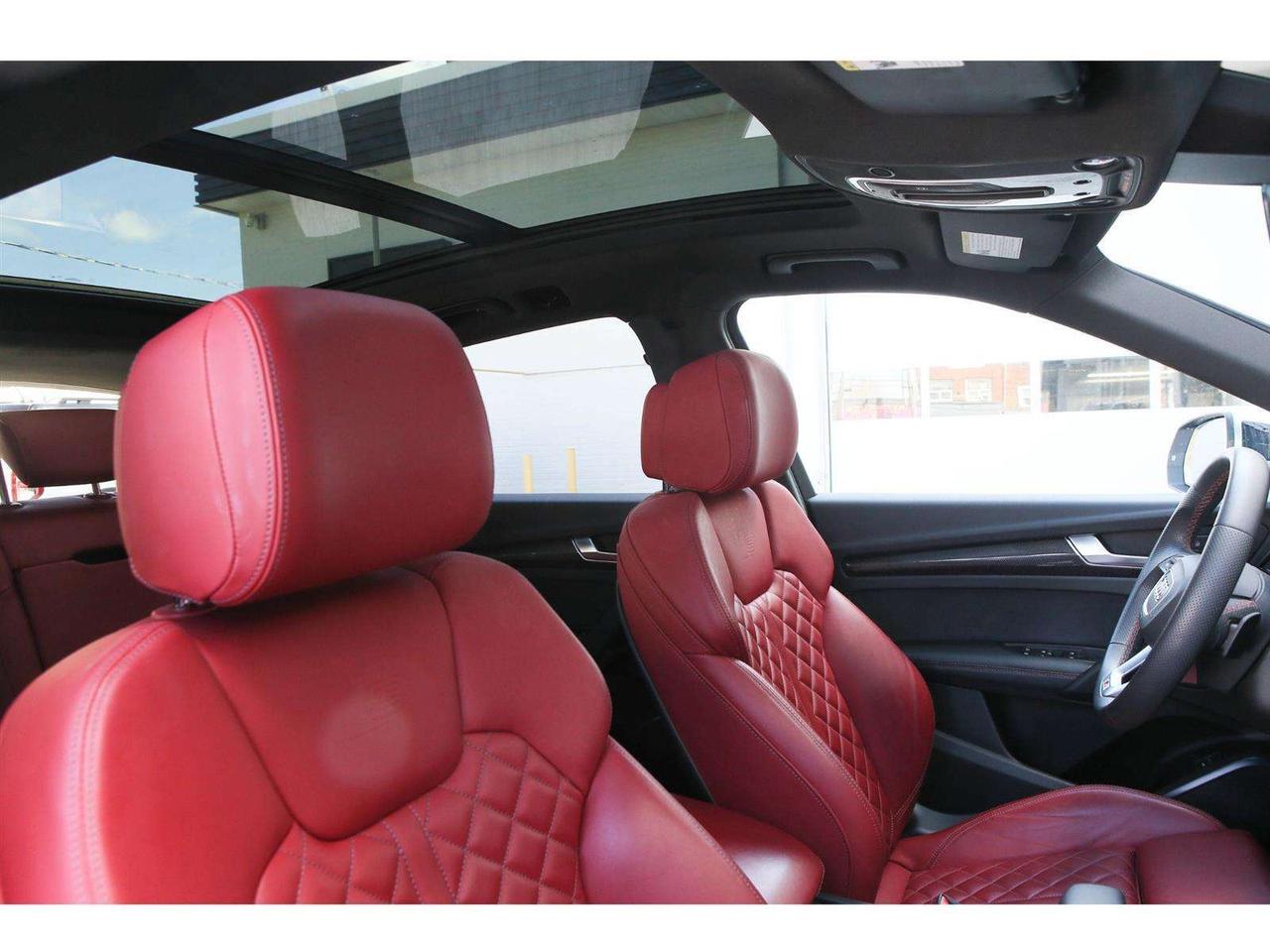 2024 Audi SQ5 3.0T Progressiv Quattro   Panoramic Roof   21'' Mu Photo