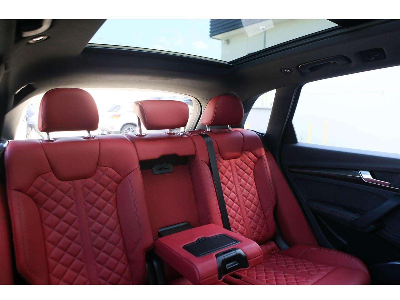 2024 Audi SQ5 3.0T Progressiv Quattro   Panoramic Roof   21'' Mu Photo